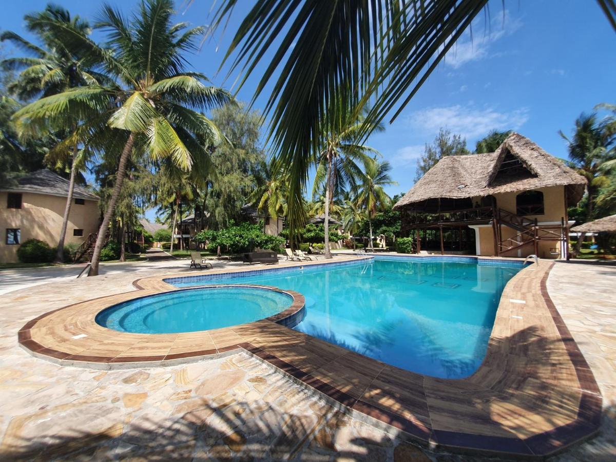 Ahg Maya Bay Resort & Spa Michamvi Extérieur photo