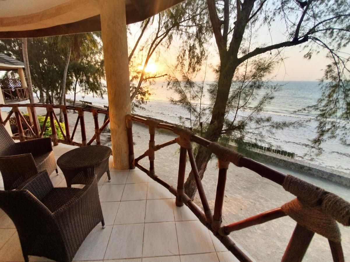 Ahg Maya Bay Resort & Spa Michamvi Extérieur photo