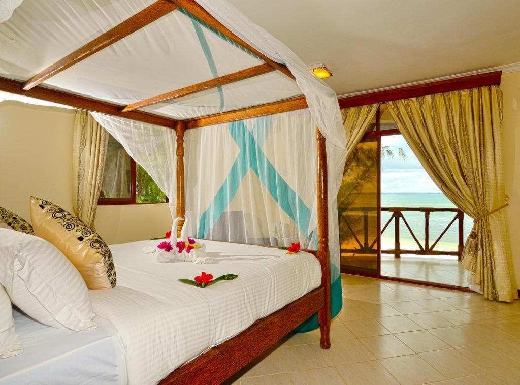 Ahg Maya Bay Resort & Spa Michamvi Extérieur photo