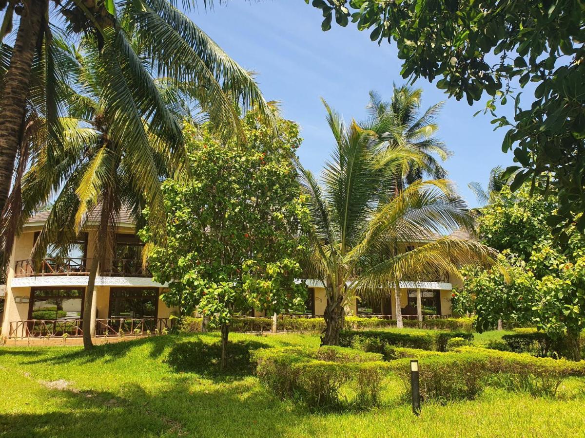 Ahg Maya Bay Resort & Spa Michamvi Extérieur photo